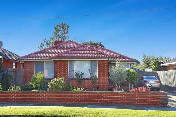30 Parkside Avenue, Keilor East VIC 3033