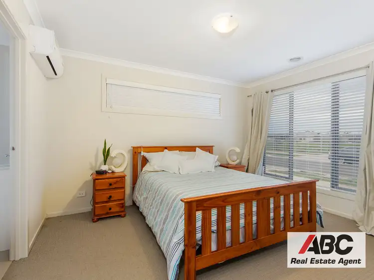 Seventh view of Homely house listing, 6 NUTMEG PARADE, Manor Lakes VIC 3024
