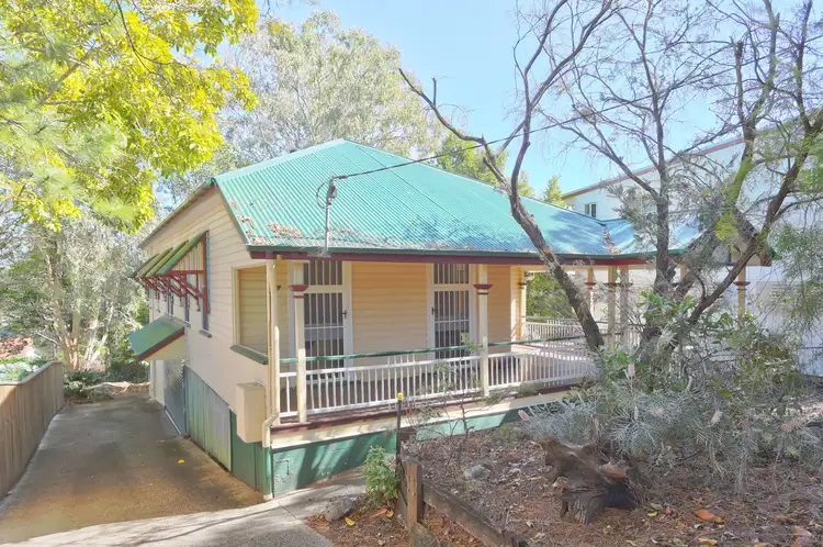 35 Fairfield Road, Fairfield QLD 4103