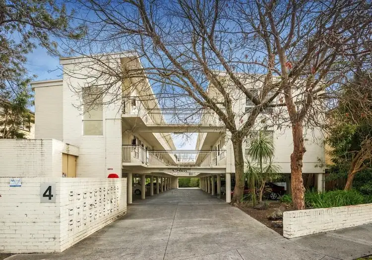 27/4 Wando Grove, Saint Kilda East VIC 3183