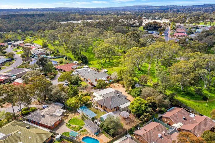 4 Hanley Court, Happy Valley SA 5159