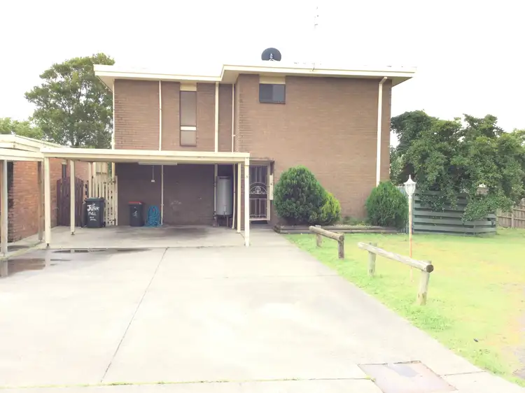 8 1/ Hannah Street, Morwell VIC 3840