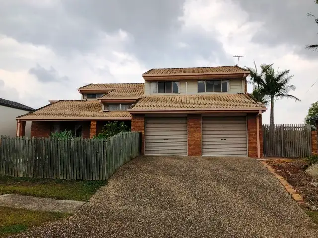 12 Tristania Way