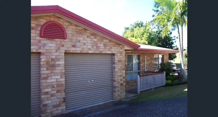 4 Benbullen Court
