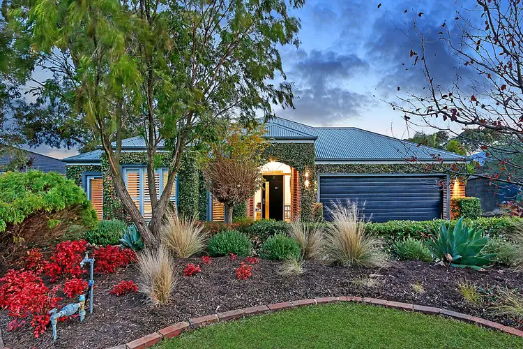 30 Kathleen Crescent