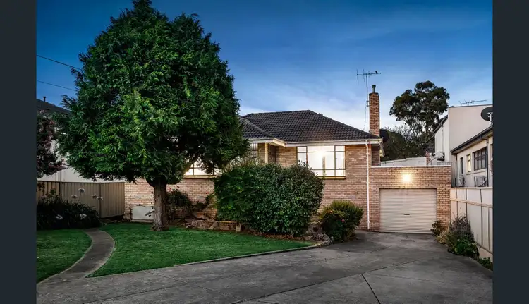 8 Fletcher Parade, Burwood VIC 3125