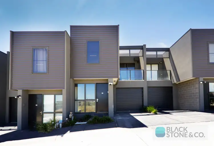 31 Bailey Crescent, Oak Park VIC 3046