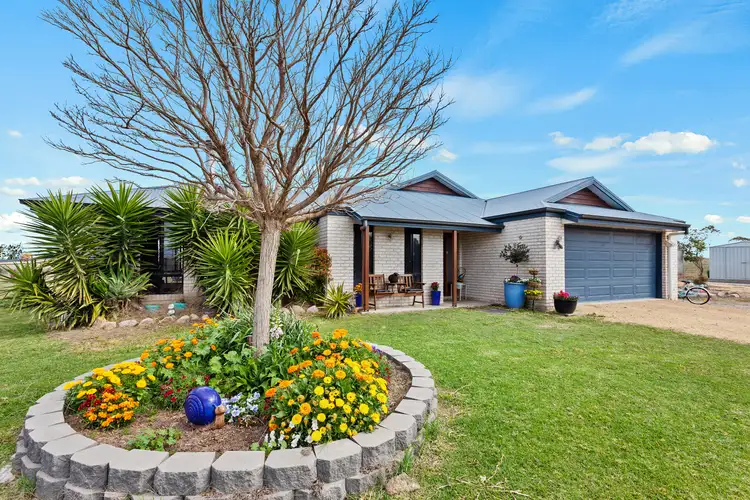 498 Roona Road, Junabee QLD 4370