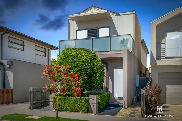 2/14 Flinders St, Coburg VIC 3058