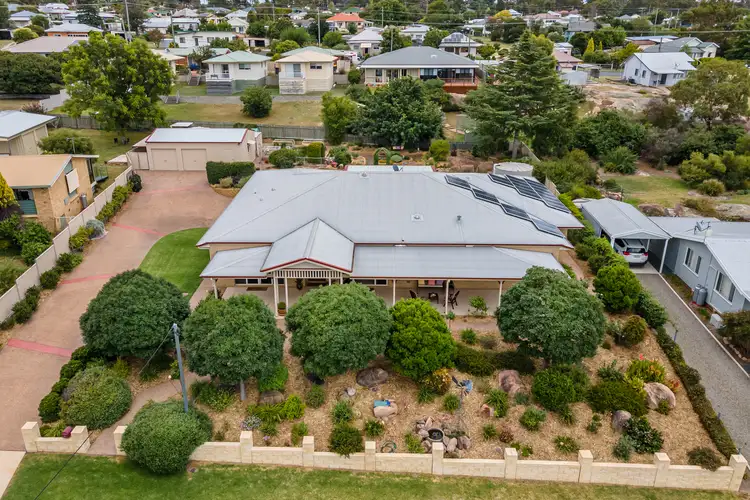 27 Leslie Parade, Stanthorpe QLD 4380