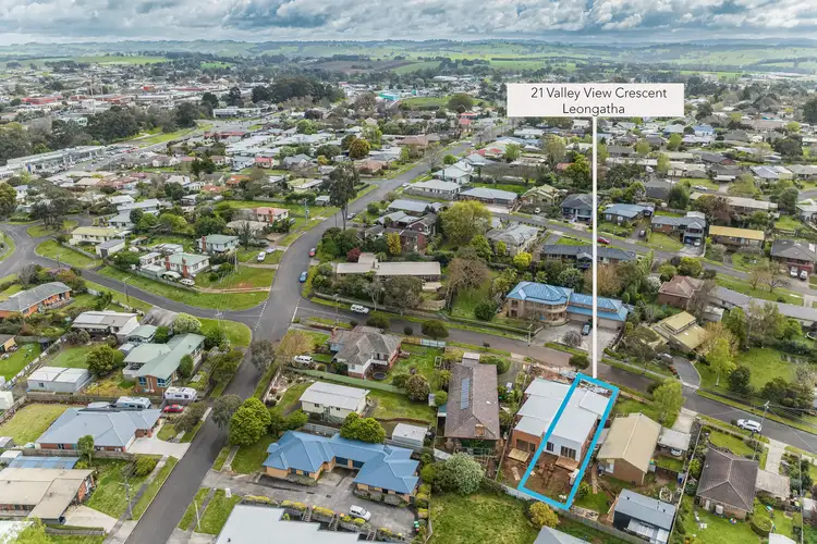 Main view of Homely townhouse listing, 21 Valley View Crescent, Leongatha VIC 3953