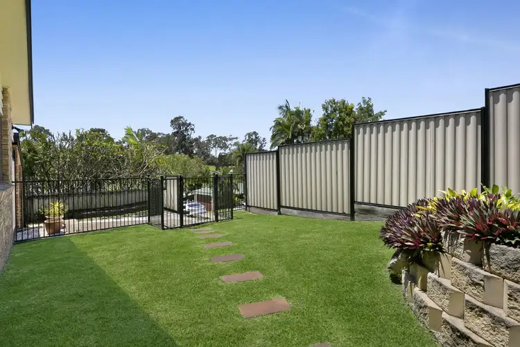 8 Wilga Court, Ashmore QLD 4214