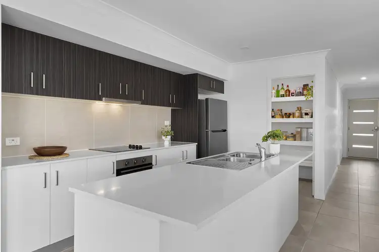 8 Pisa Court, Waterford West QLD 4133