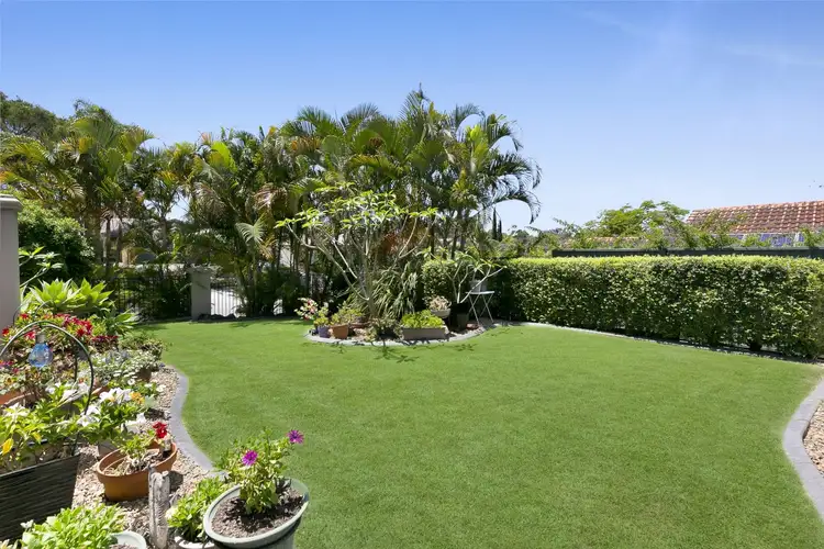 6 Princeville Court, Robina QLD 4226