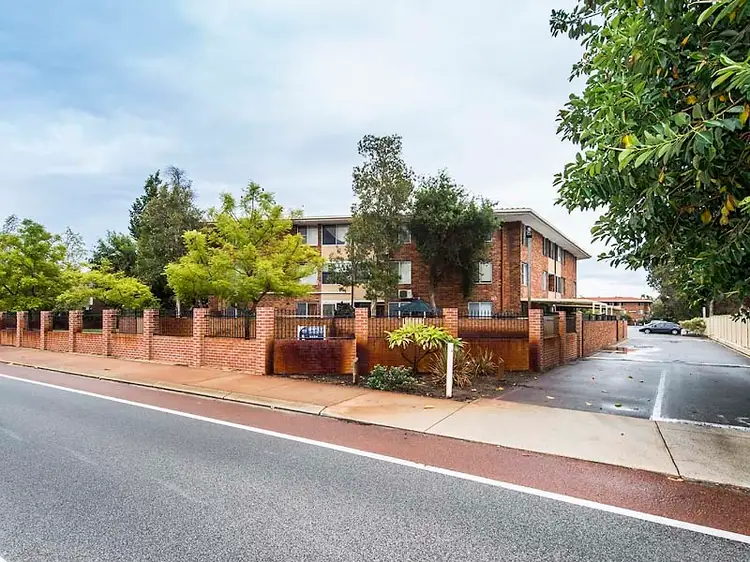 23f/47 Herdsman Parade, Wembley WA 6014