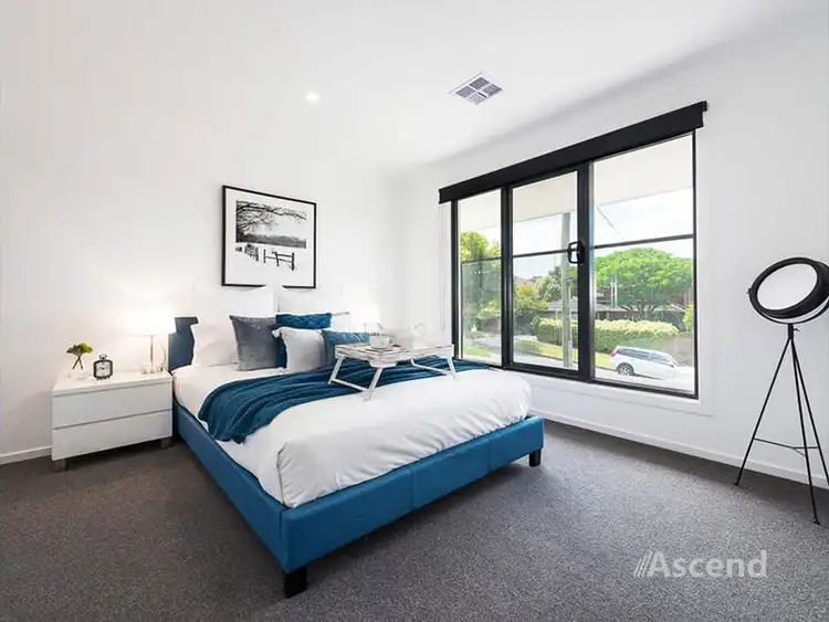 Fourth view of Homely townhouse listing, 1/37 Banool Road, Balwyn VIC 3103