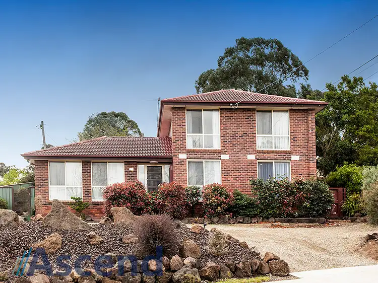 34 Shirley Street, Mooroolbark VIC 3138