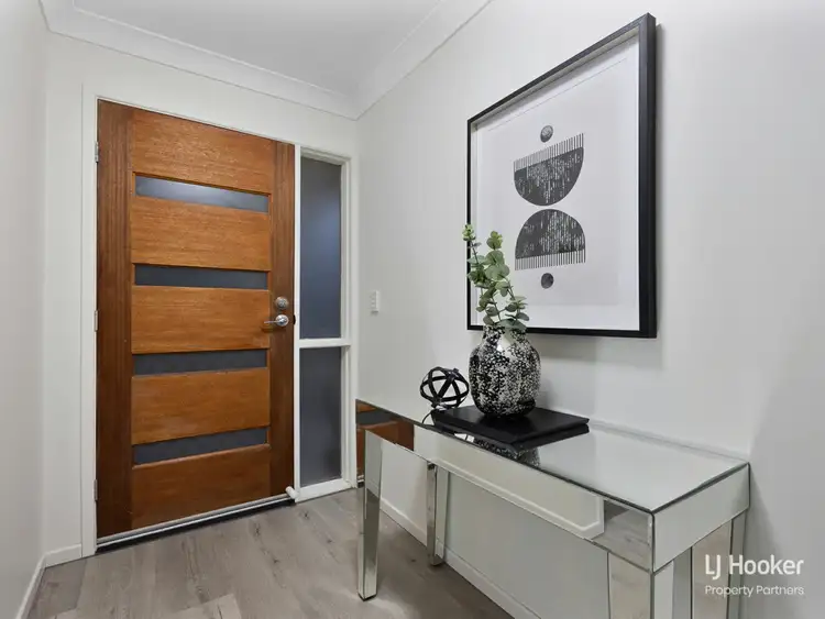 Second view of Homely house listing, 32 Orania Crescent, Calamvale QLD 4116