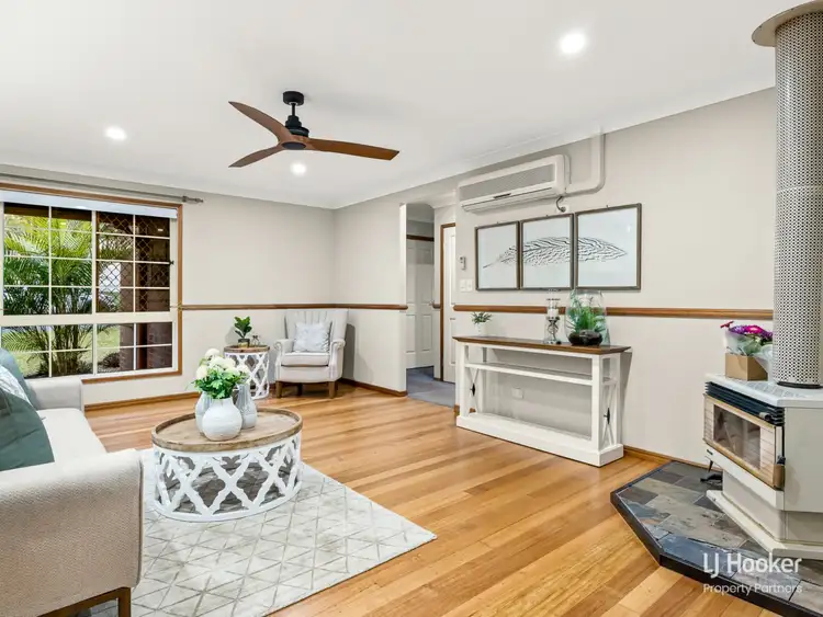 Fifth view of Homely house listing, 8 Gungurru Crescent, Kuraby QLD 4112