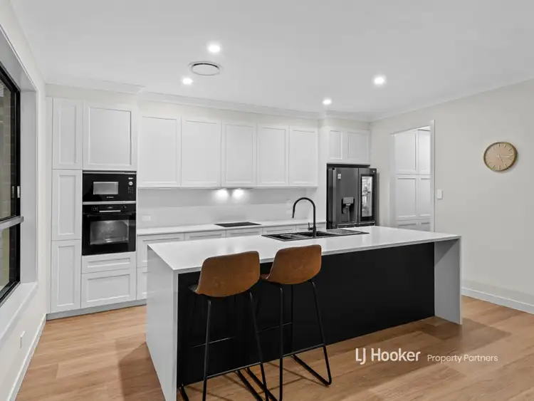Third view of Homely house listing, 19 William Close, Park Ridge QLD 4125