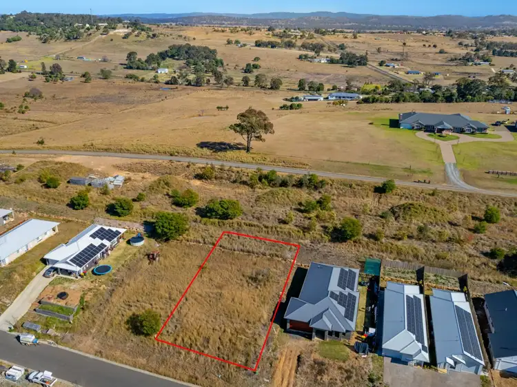 25 Chant Drive, Rosenthal Heights QLD 4370