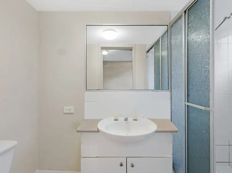Fifth view of Homely apartment listing, 4/40 Murev Way, Carrara QLD 4211