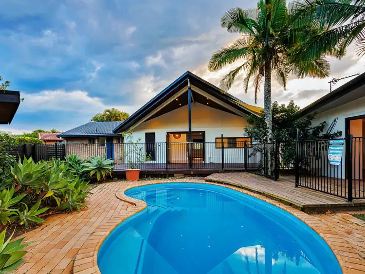 Second view of Homely house listing, 5 Calgary Court, Merrimac QLD 4226