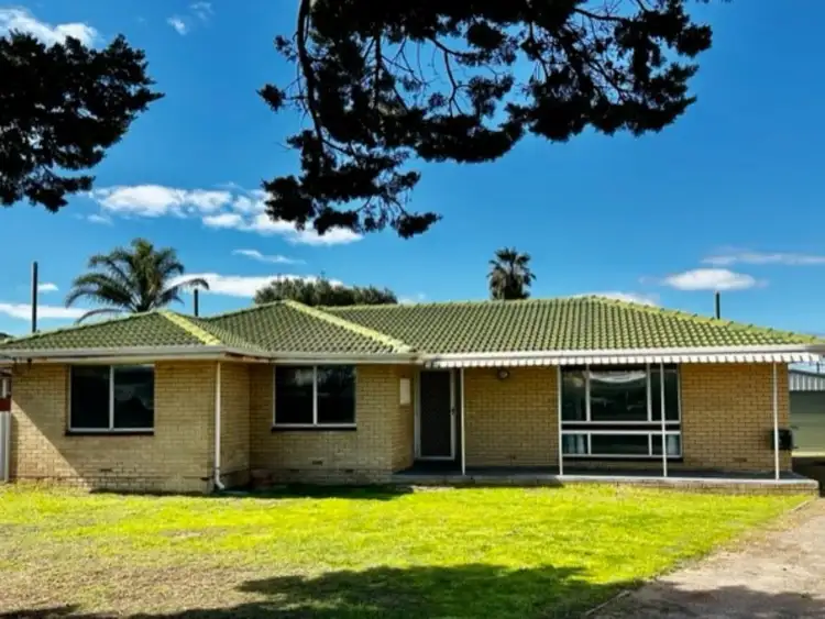 4 Cairncross Steet, Beresford WA 6530