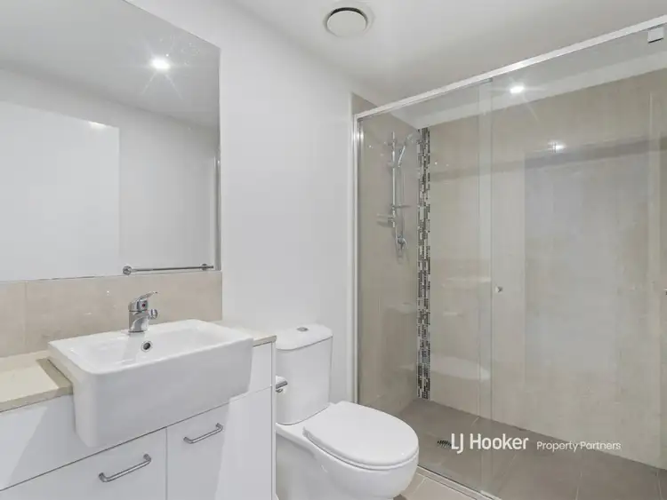 Fifth view of Homely apartment listing, 8/2242 Logan Road, Upper Mount Gravatt QLD 4122
