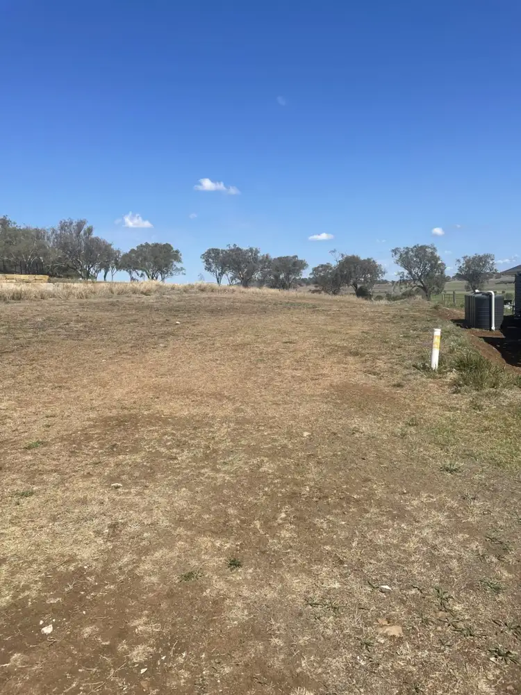 17 leyden Drive, Oakey QLD 4401