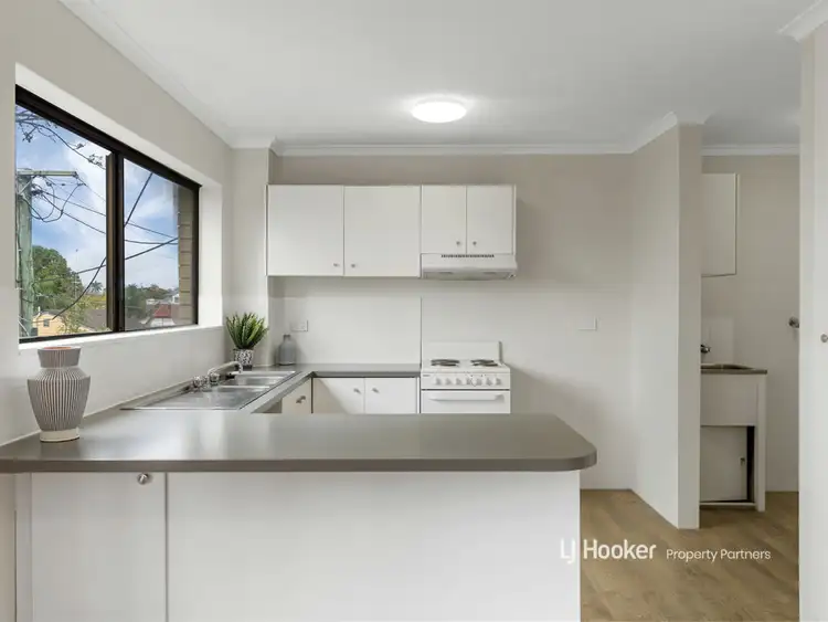 Fifth view of Homely apartment listing, 2/22 Avocado Street, Macgregor QLD 4109