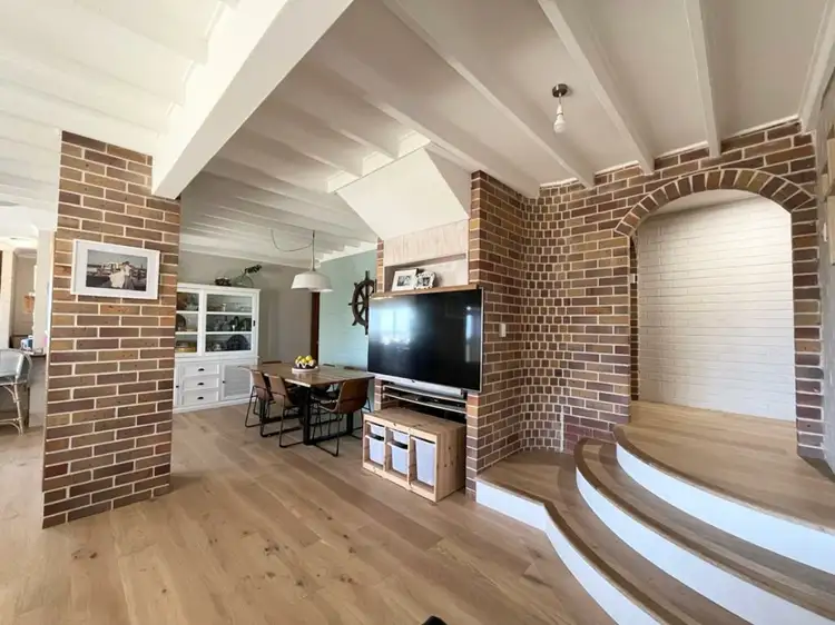 5 Lawson Place, Tarcoola Beach WA 6530