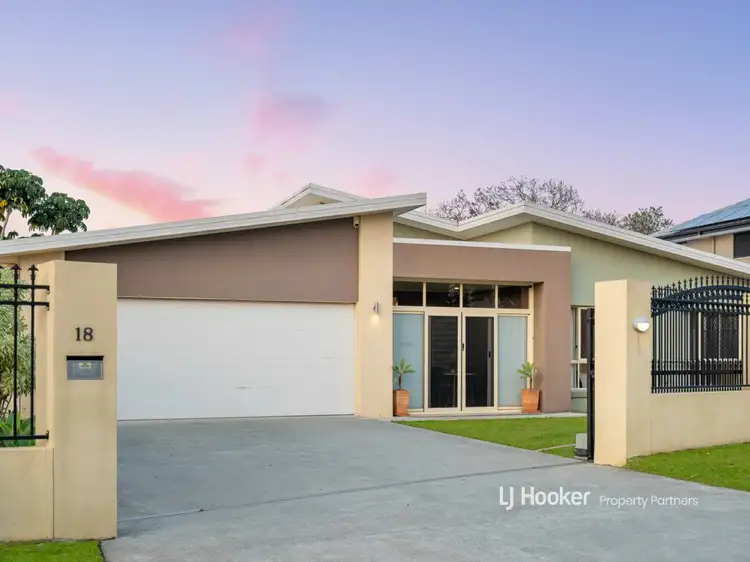 18 Pinnacle Place, Eight Mile Plains QLD 4113