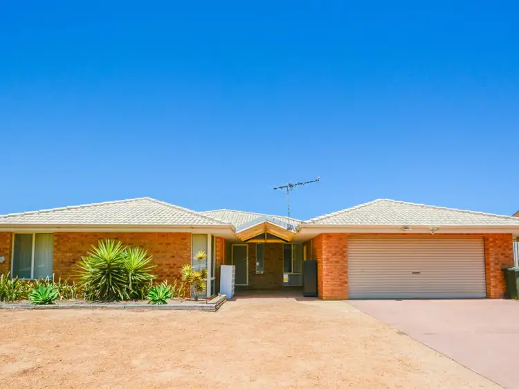42 Seaview Boulevard, Wandina WA 6530