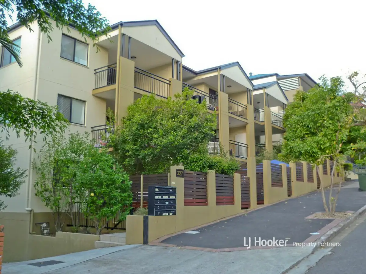 Main view of Homely apartment listing, 4/327 Boundary Street, Spring Hill QLD 4000