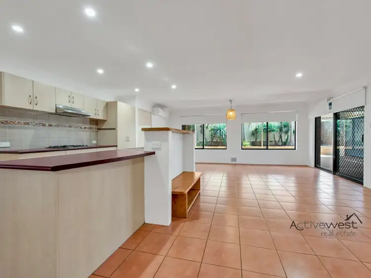 Second view of Homely house listing, 2 Hillview Drive, Drummond Cove WA 6532