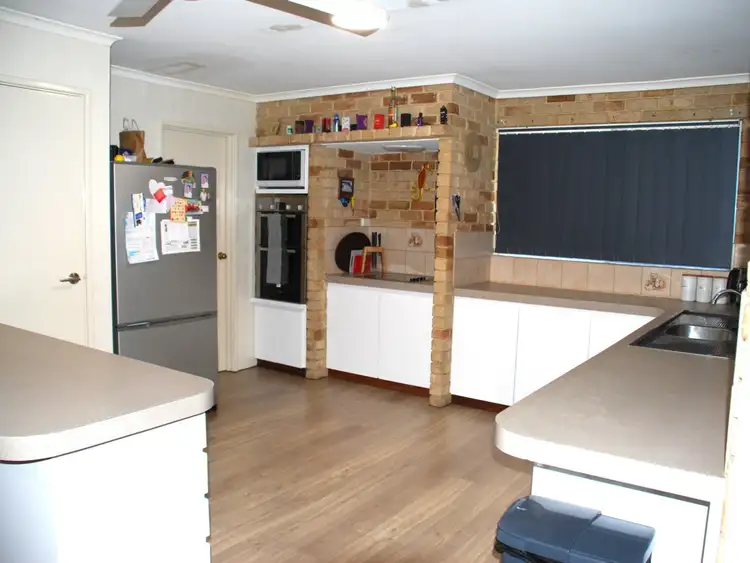 Second view of Homely house listing, 8 Ettrick Court, Cape Burney WA 6532