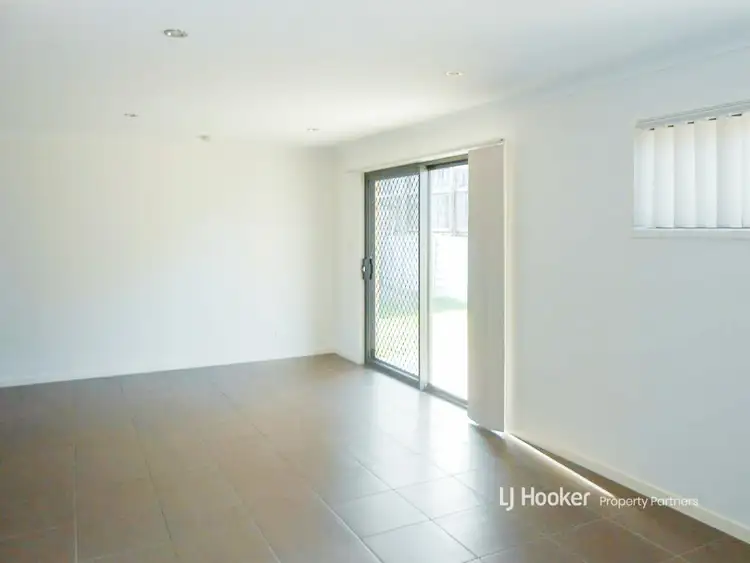 Sixth view of Homely semi-detached listing, 15 Montree Circuit, Kallangur QLD 4503