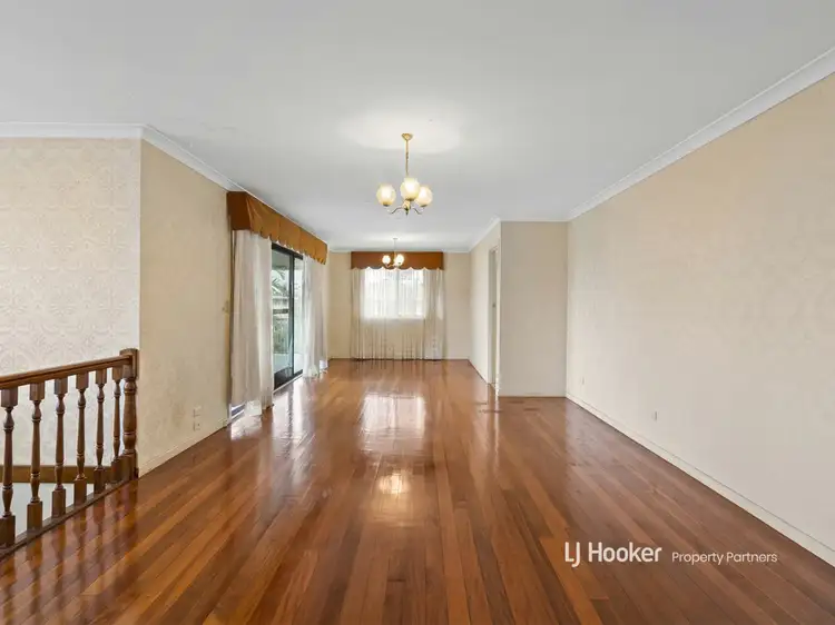Second view of Homely house listing, 2 Craigview Street, Macgregor QLD 4109