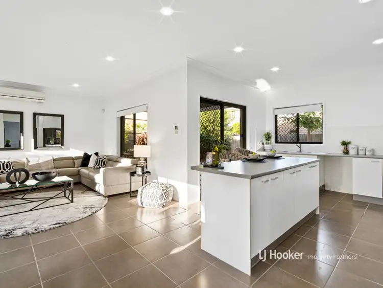 Sixth view of Homely house listing, 2 Aldea Place, Stretton QLD 4116