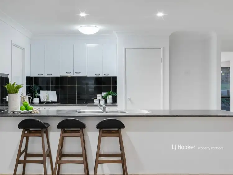 Fifth view of Homely house listing, 3 Kinchega Circuit, Parkinson QLD 4115