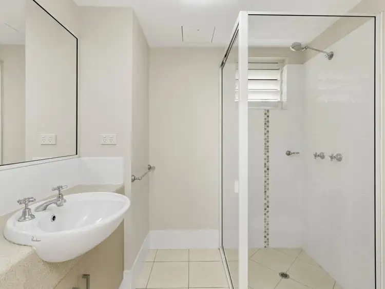 Fifth view of Homely unit listing, Unit 10/376 Severin Street, Parramatta Park QLD 4870