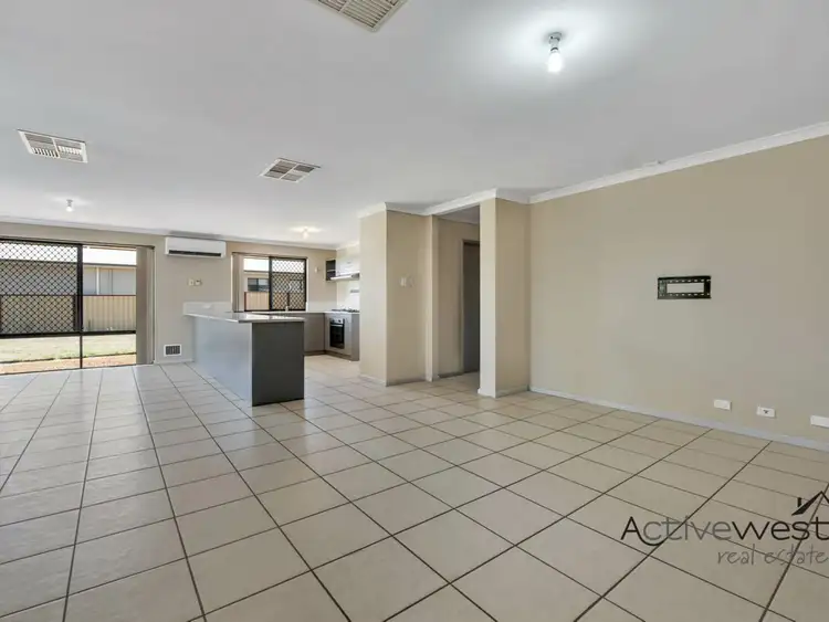 Fourth view of Homely house listing, 10 Amar Court, Waggrakine WA 6530
