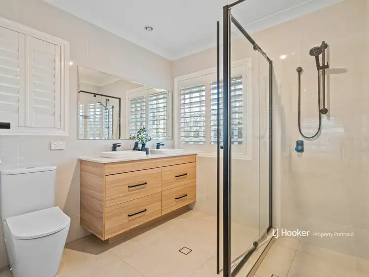 Fifth view of Homely house listing, 10 Lily Circuit, Kuraby QLD 4112