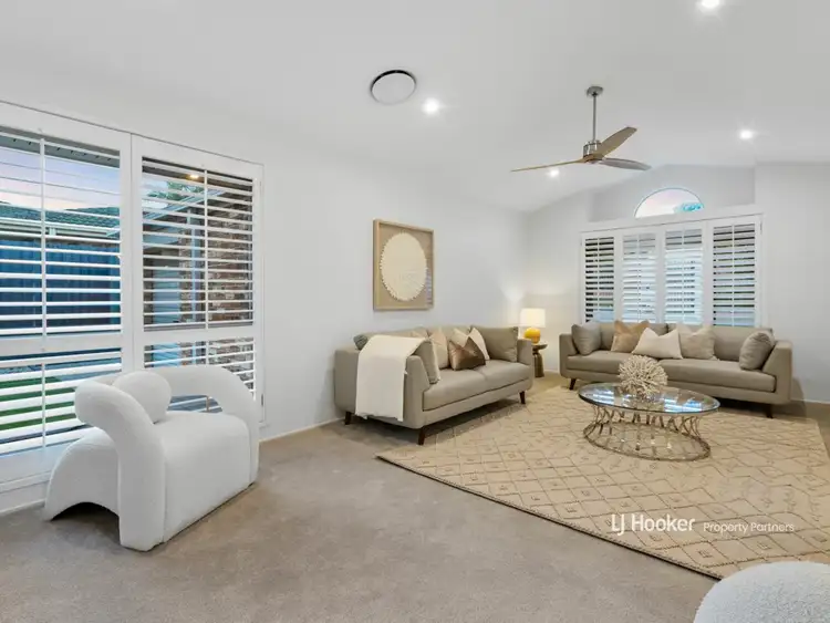 Fourth view of Homely house listing, 32 Windsor Place, Carindale QLD 4152