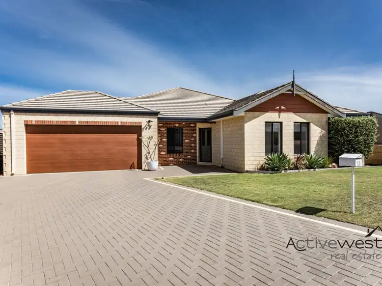 11 Tartan Place, Wandina WA 6530