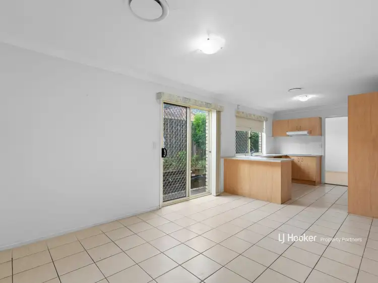 Fourth view of Homely house listing, 8 Jade Close, Robertson QLD 4109