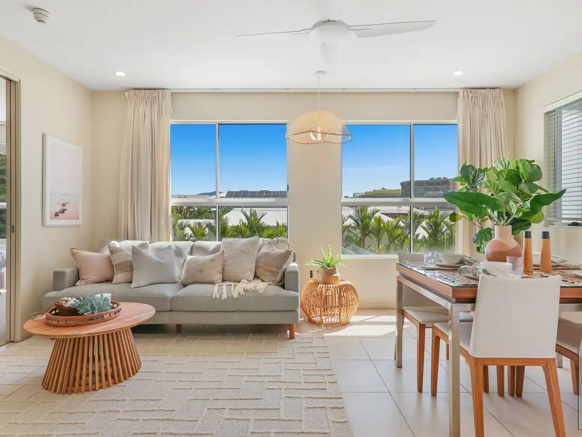 Main view of Homely unit listing, Unit 18/199-201 Lake Street, Cairns North QLD 4870