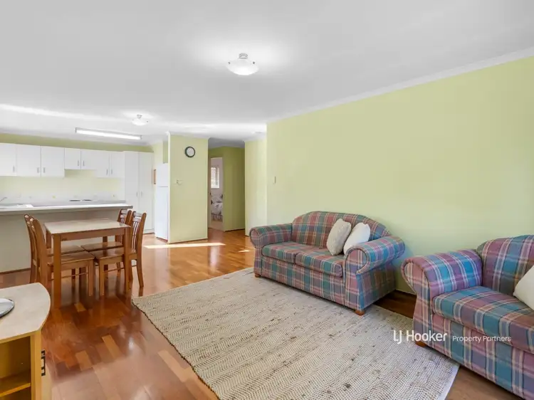 Fourth view of Homely villa listing, 9/10 Rowe Close, Wishart QLD 4122