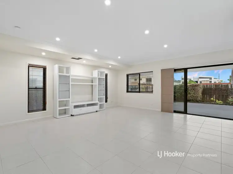 Sixth view of Homely house listing, 26 Davrod Street, Robertson QLD 4109